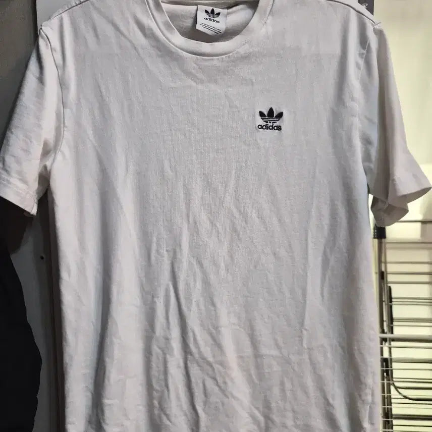 [BUNJANG] Adidas Unisex Short Sleeve T-Shirt White M / 아디다스 반팔 티셔츠 화이트 M