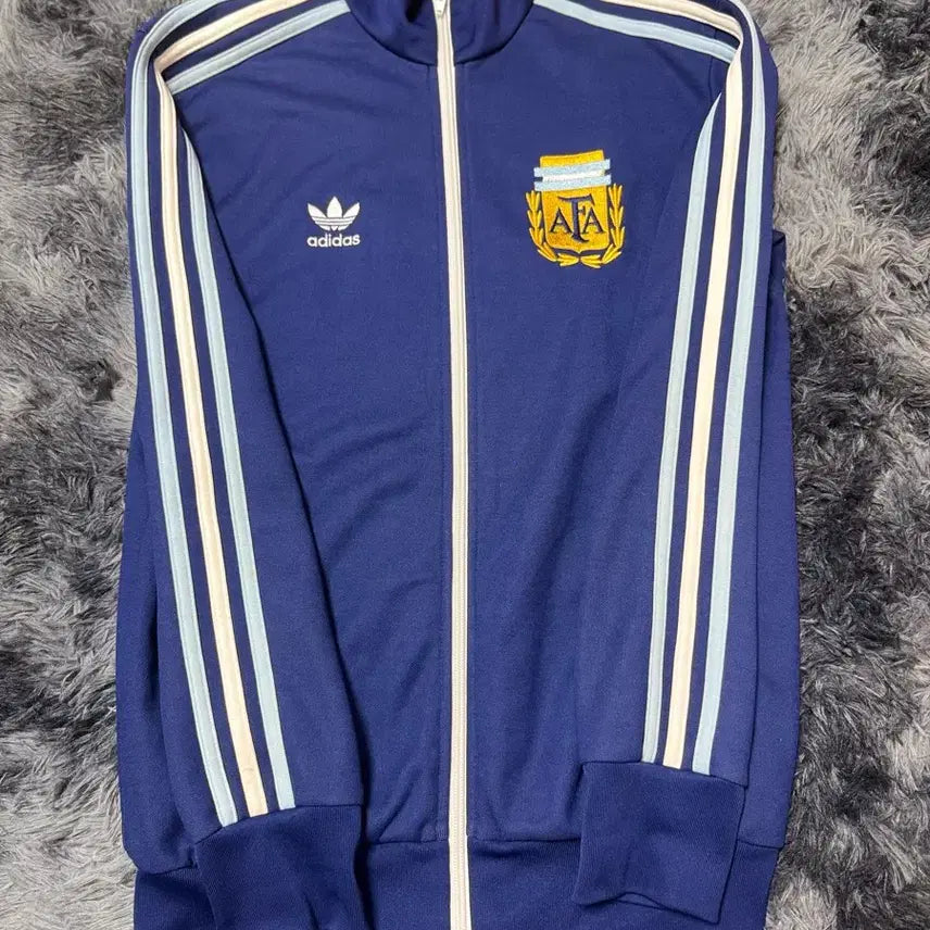 [BUNJANG] Adidas Argentina National Team Goalkeeper "Hand of God" Track Top Jersey Size 90 / (한정판) 아디다스 아르헨티나 국대 신의손 트랙탑 져지 90사이즈