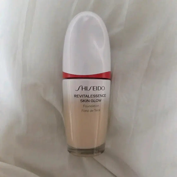 [BUNJANG] Shiseido Revitalessence Skin Glow Foundation / 시세이도 레바탈라이세스 스킨 글로우 파운데이션 (유통기한 26년11월)