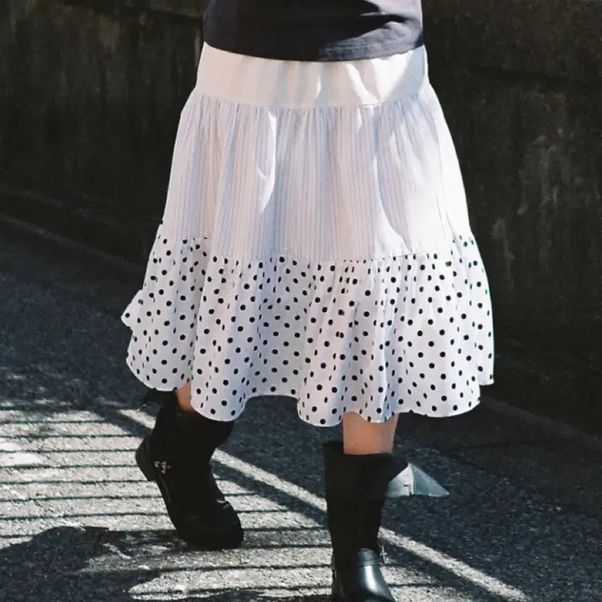 [BUNJANG] Konichiwa Bonjour Butterfly 3-Tier Shirring Skirt / 버터플라이 3단 셔링 스커트