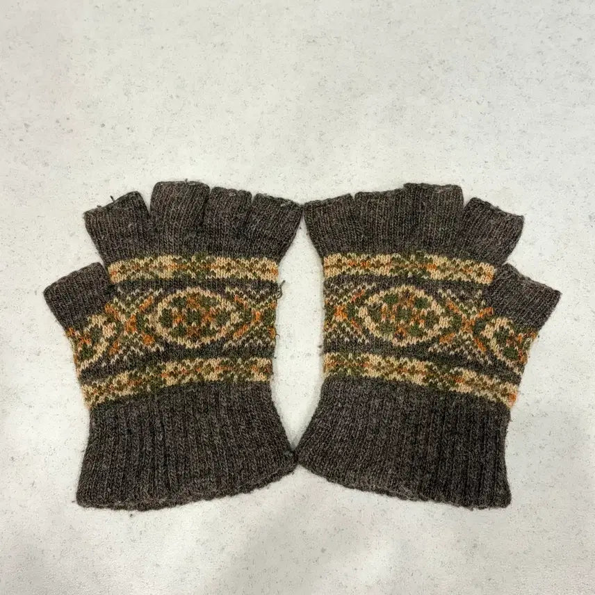 [BUNJANG] Wildbricks Fair Isle Fingerless Gloves / 와일드브릭스 페어아일 반장갑