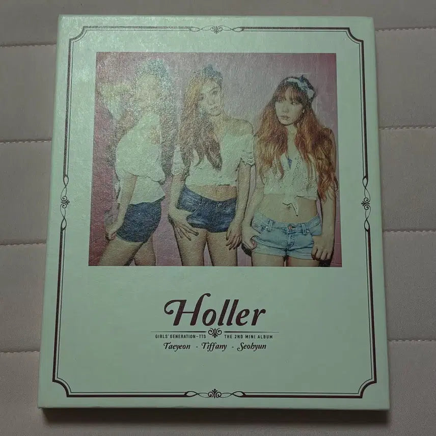 [BUNJANG] Girls' Generation-TTS Holler Mini Album (Photocards Included) / 소녀시대-태티서 Holler 앨범 (포토카드포함)