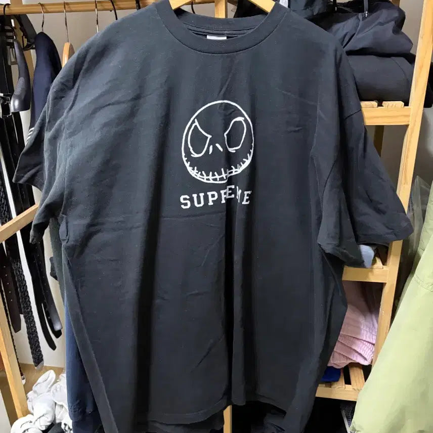 [BUNJANG] Supreme 23FW Skeleton T-Shirt Black / 슈프림 스켈레톤 티셔츠 블랙 - 23FW