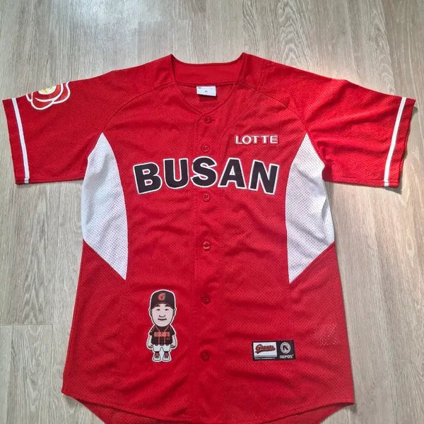 [BUNJANG] Lotte Giants Lee Dae-ho 17 Dongbaek Character Patch Jersey (Size 95) / 롯데자이언츠 이대호 17동백 캐릭터패치 95사이즈 유니폼