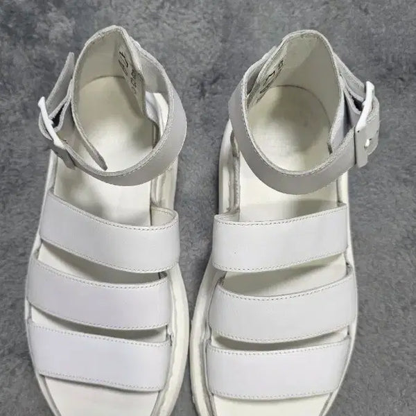 [BUNJANG] Dr. Martens Clarissa Sandal White Size 37 / 닥터마틴 클라리사 샌들 37