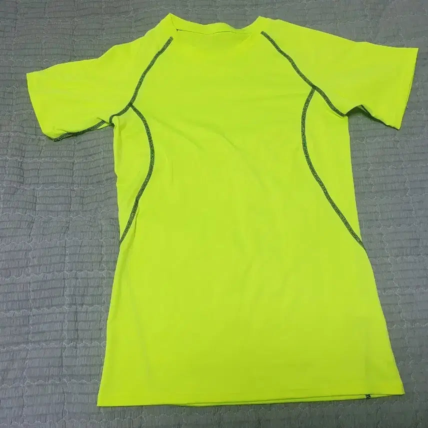[BUNJANG] Performance Short Sleeve T-Shirt Yellow - Size S / 형광 옐로우 반팔 티셔츠 S