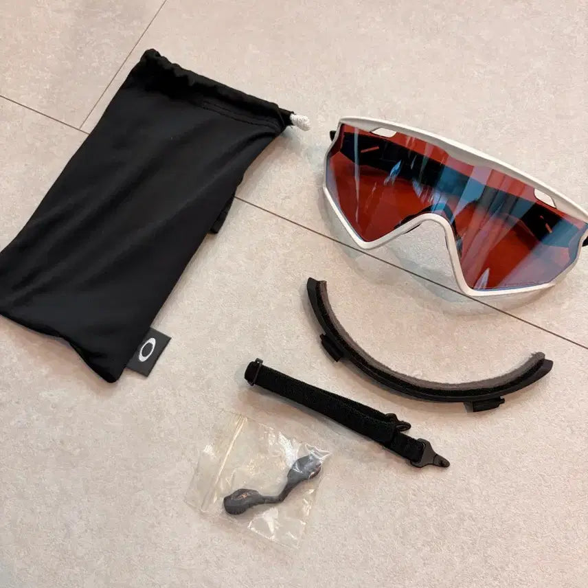 [BUNJANG] Oakley Wind Jacket 2.0 Goggles (White & Black) - Bundle / 오클리 고글 2개 일괄 윈드자켓 2.0 / 판매