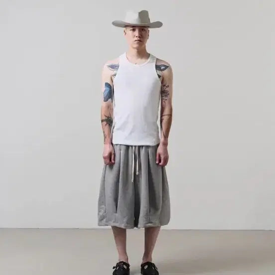 [BUNJANG] Newchiefchic DP White Sleeveless Top / 뉴치프시크 dp 화이트 나시 새상품