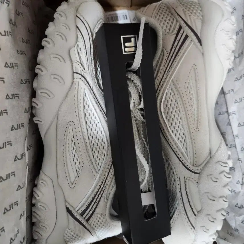 [BUNJANG] FILA Eshafe Cream Sneakers FS261OD03X087-100 / (새상품) 휠라 FILA 에샤페 크림