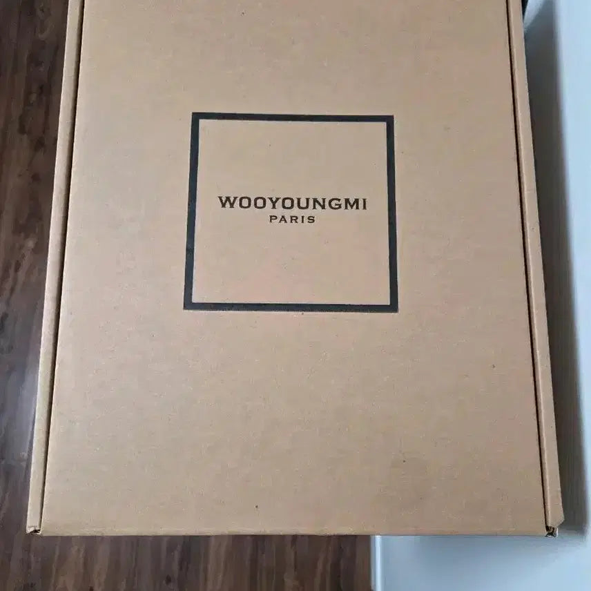 [BUNJANG] Wooyoungmi White Cotton Bag Logo T-Shirt (Size 52) Unsealed New Product / 우영미 화이트 코튼 백로고 (52) 미개봉 새제품