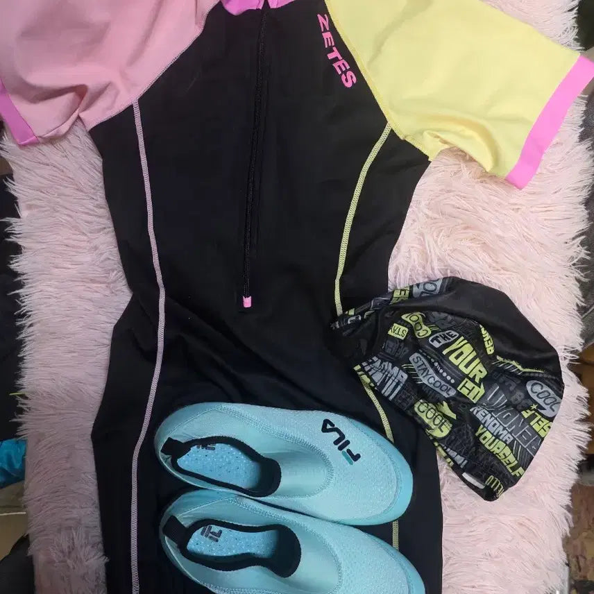 [BUNJANG] Jet's Kids Rash Guard Set with Swim Cap and Water Shoes (Size 13 / 220mm) / 제트 스 13호키즈수영복 (래쉬가드 .수모.)물슈즈220 가슴75cm