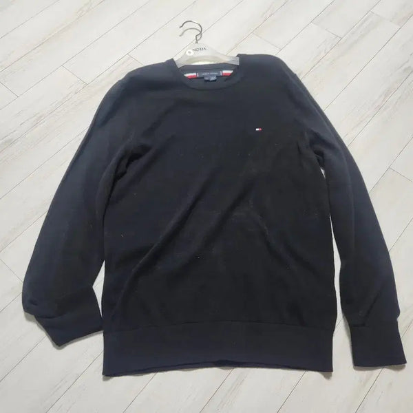 [BUNJANG] Tommy Hilfiger Women's Black Knit Sweater (M Size) / 타미힐피거 여성 블랙 니트(m사이즈) 팝니다