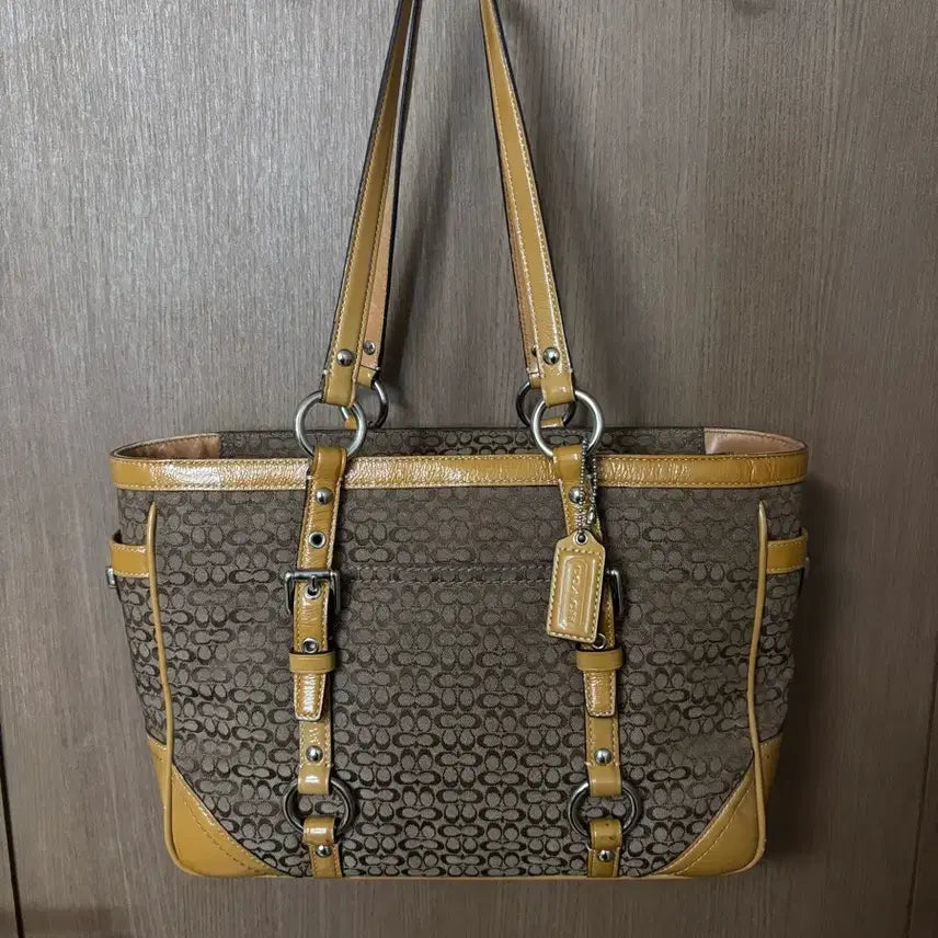 [BUNJANG] Coach Signature Brown Shoulder Bag / COACH 코치 시그니처 브라운 숄더백