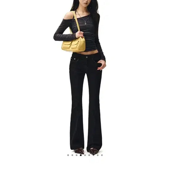 [BUNJANG] De Kette Signature Slim Low Rise Flared Jeans Black / 데케트 시그니처 슬림 로우라이즈 플레어 진 블랙