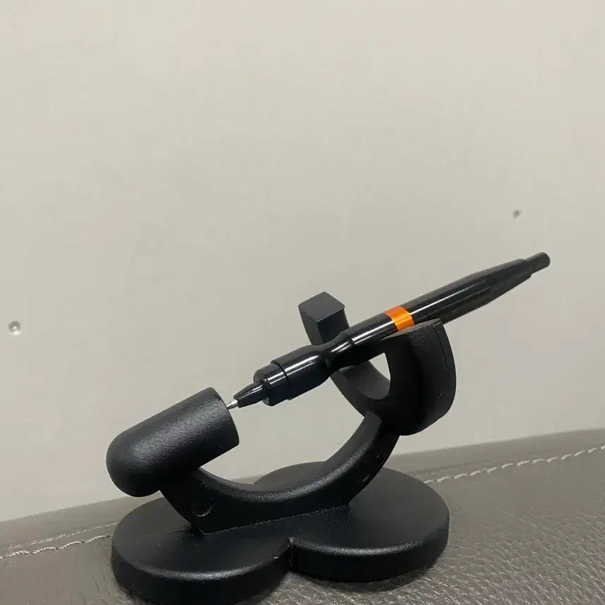 [BUNJANG] Zero Gravity Pen Stand / 무중력 볼펜 인테리어