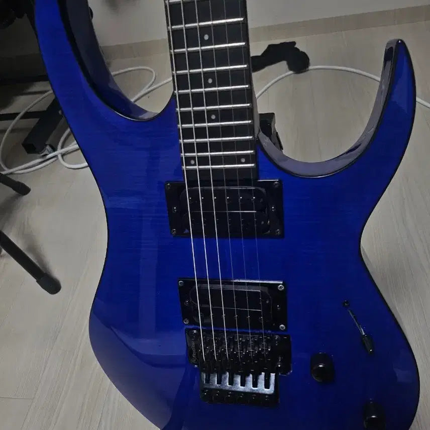 [BUNJANG] S by Solla Electric Guitar / S by solla 일렉기타