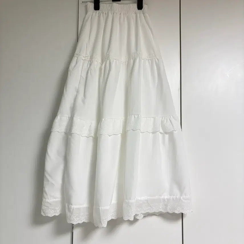[BUNJANG] White Eyelet Lace A-Line Maxi Skirt / 레이스 아일렛 롱스커트 프리사이즈 밴딩 화이트 a라인 캉캉스커트 새상품