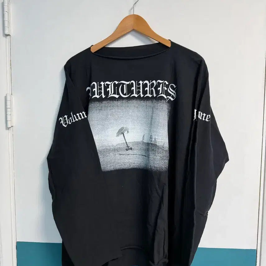 [BUNJANG] Kanye West VULTURES Long Sleeve Black / 칸예 웨스트 벌처스 롱슬리브 블랙