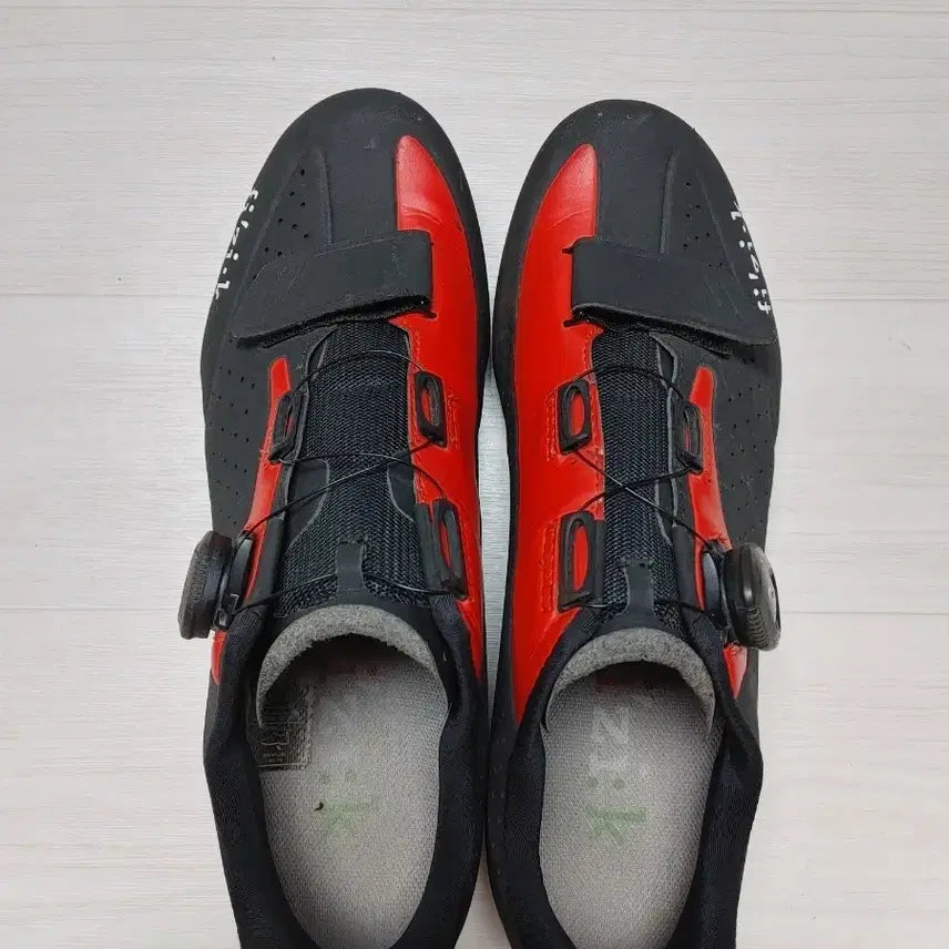 [BUNJANG] Fizik R5 Red/Black Cycling Cleat Shoes Size 42 / 상태 좋음] 피직(fizik) r5 검빨 클릿슈즈 사이즈42 팝니다.