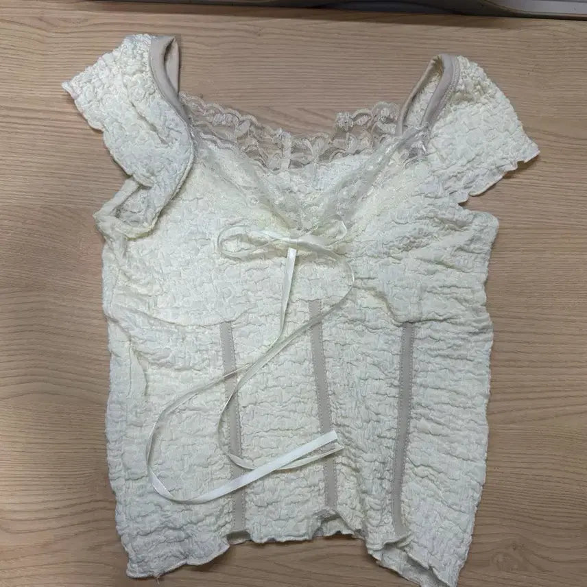 [BUNJANG] Lace Crop T-Shirt / 레이스 크롭 티셔츠