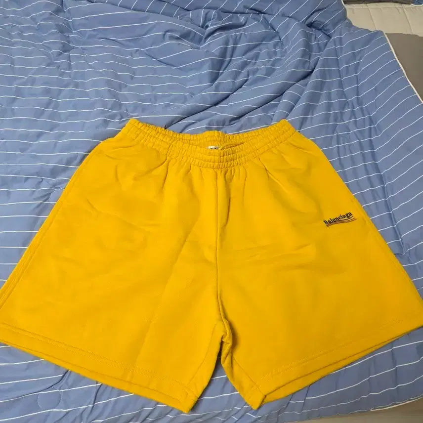 [BUNJANG] Balenciaga Embroidered Shorts / 발렌시아가 반바지 자수