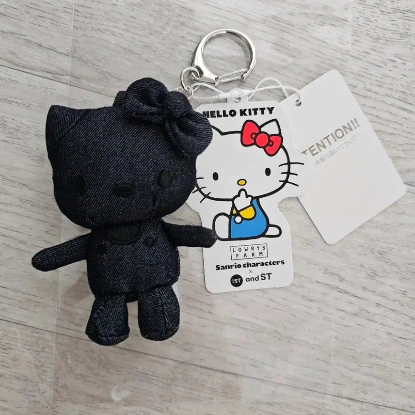 [BUNJANG] Sanrio Roly's Farm Black Denim Mini Plush Keychain - Authentic New Product / 산리오 로리즈팜 블랙 데님 초미니 인형 새제품 정품
