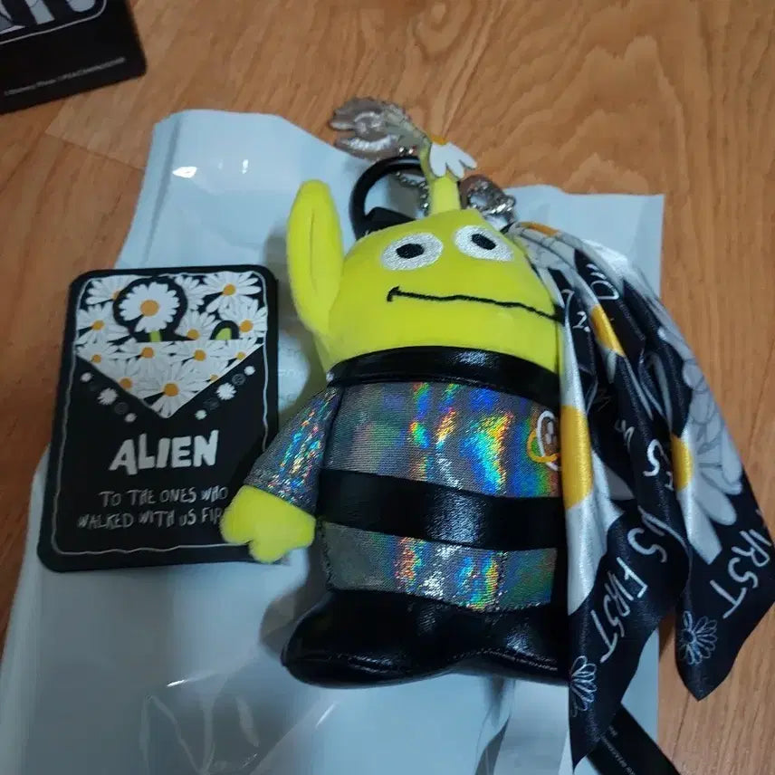 [BUNJANG] Peaceminusone x Toy Story Alien The First Fan Plush Blind Keychain / 현물 알린 토이스토리 피마원 더퍼스트팬 플러시 블라인드 키링 알린