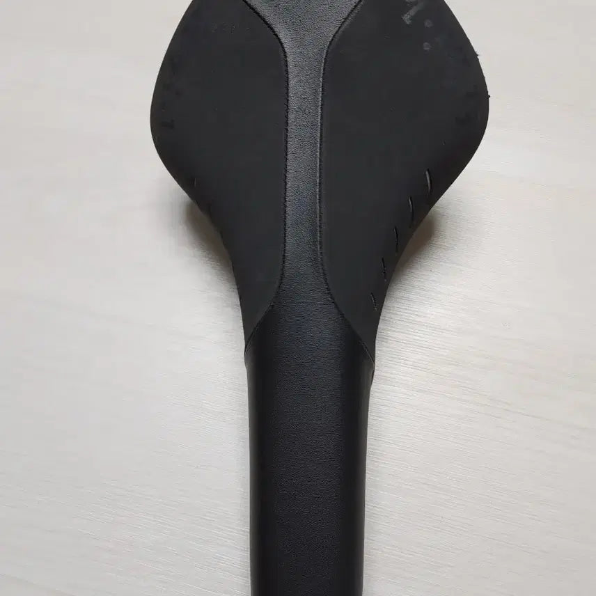 [BUNJANG] FIZIK Antares R7 Saddle + Rockbros Taillight Bundle / 피직(FIZIK) 안타레스 R7 안장 + 락브로스 후미등 일괄로 팝니다.