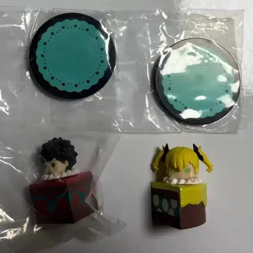 [BUNJANG] Kaiju No. 8 Kafka Hibino & Kikoru Shinomiya Cake Gacha Acrylic Stand / 괴수 8호 카프카+키코루 케이크 가챠