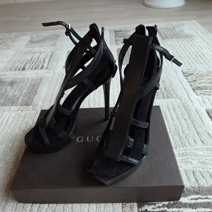 [BUNJANG] Gucci Black Strap Heels (36/235mm) - New / 구찌 블랙 스트랩 힐 36(235mm)-새제품