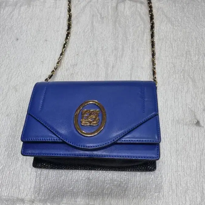 [BUNJANG] Louis Quatorze Blue Chain Cross Bag / 루이까도즈  블루체인 크로스 가방