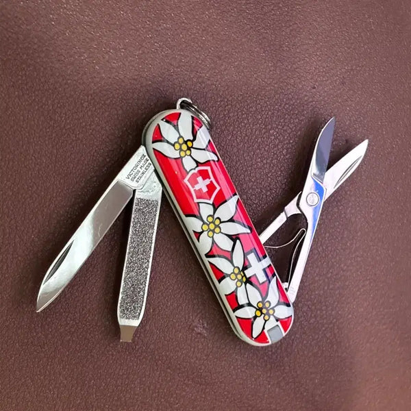 [BUNJANG] Victorinox Classic Floral Minimalist Multi-tool Knife / 빅토리녹스 꽃무늬 클래식 미니멀티툴 맥가이버 칼