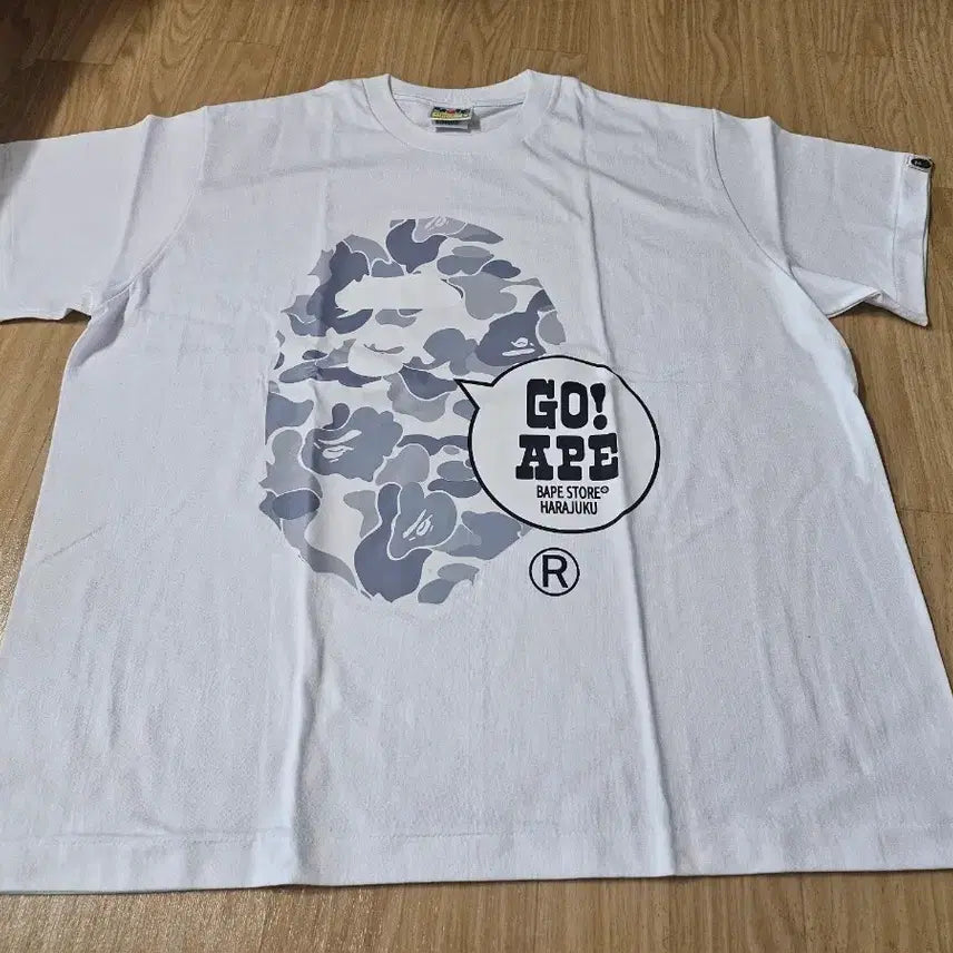 [BUNJANG] BAPE Go Ape Camo Short Sleeve T-Shirt White / 베이프 고에이프 카모 반팔 티셔츠 화이트