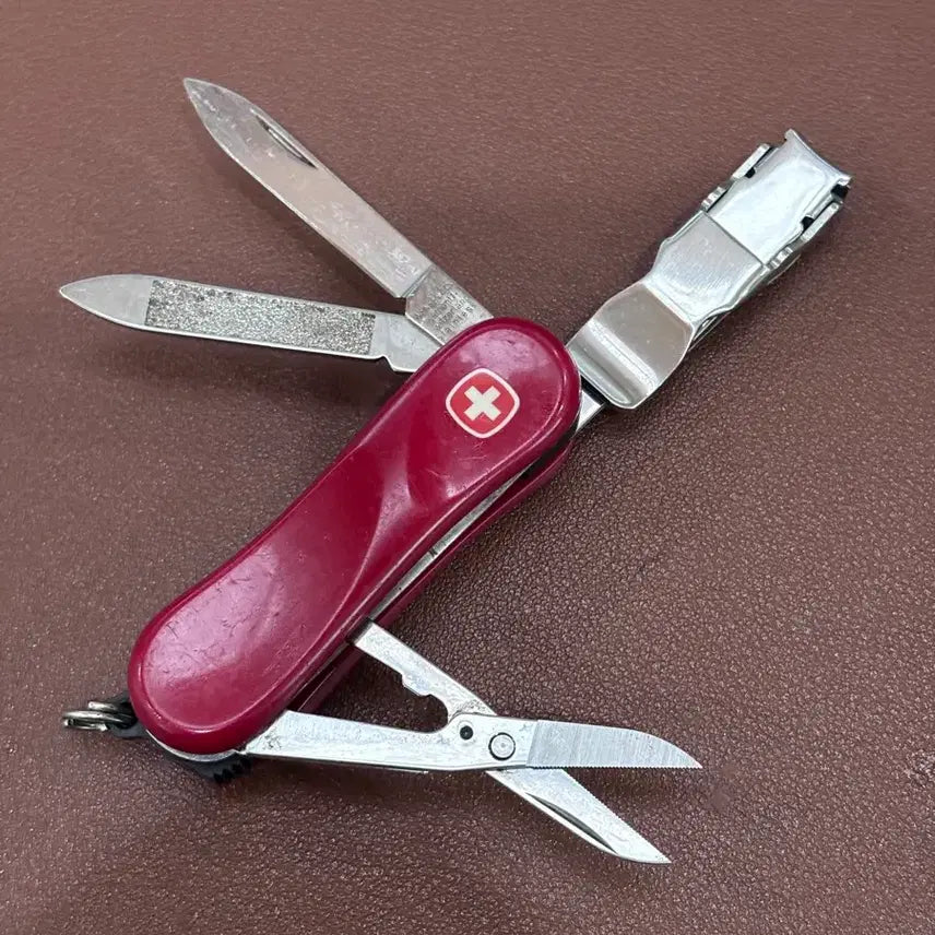 [BUNJANG] Wenger Nailclip Multitool (Red) / 웽거 네일클립 멀티툴 맥가이버칼 빨강