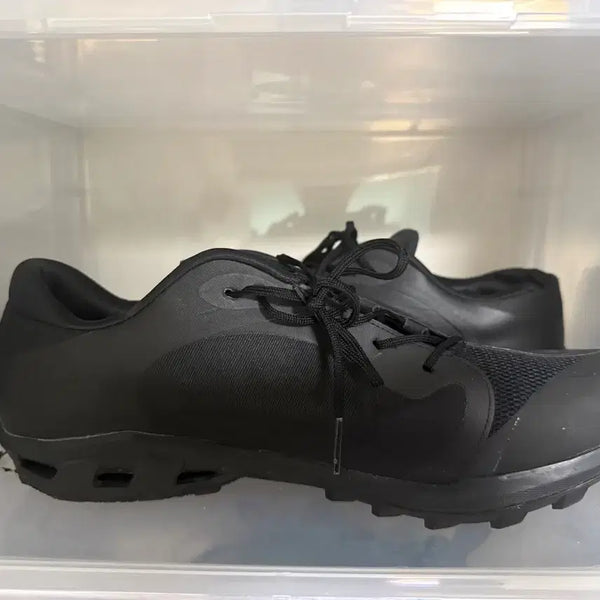 [BUNJANG] On Running Cloudventure Black Size 300 / (300)온 러닝 클라우드벤쳐 블랙