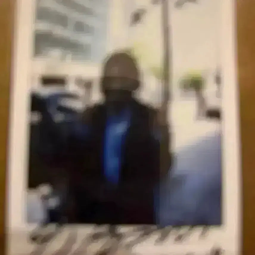 [BUNJANG] Lee Hyun Signed Polar Photo / 모델 이현이 친필 사인 폴라 260509