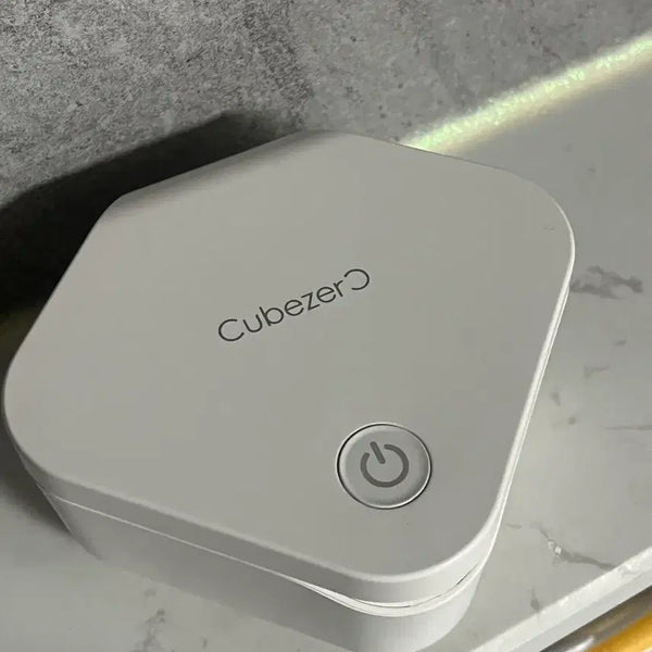[BUNJANG] Cube Zero Lens Cleaner Version 1 (Used) + 4 Containers (New) / 큐브제로 렌즈세척기 버전1(사용감 있음)+용기 4개(새 것)