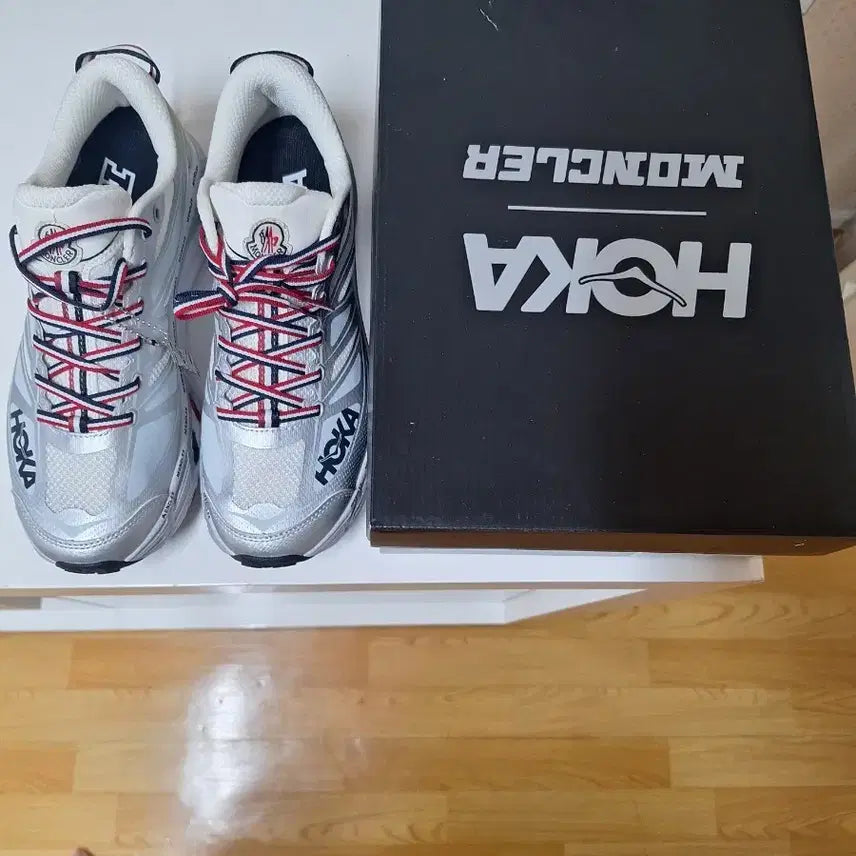 [BUNJANG] Moncler x Hoka One One Silver Running Shoes / 실사 사진 몽클레르 & 호카 운동화 실버 275 새상품