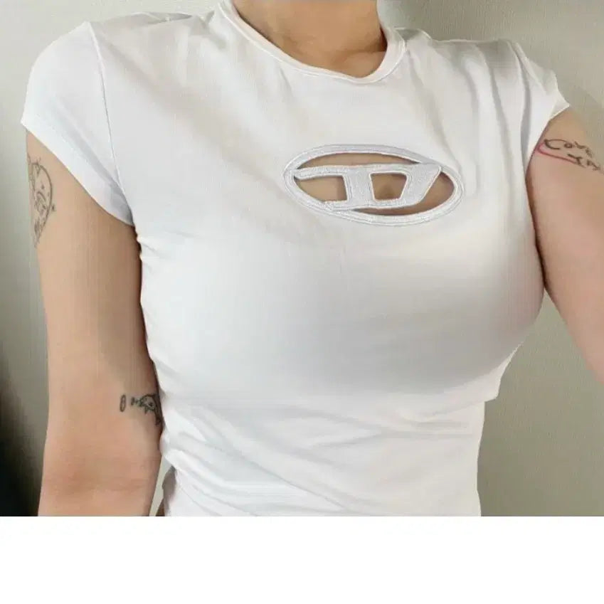 [BUNJANG] Diesel Peekaboo Logotop T-Shirt White / 정품 택잇음 디젤 피카부 반팔로그탑  화이트