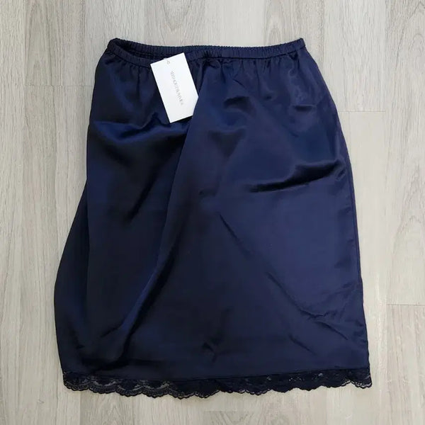 [BUNJANG] Without Summer Satin Midi Skirt Navy / 택O/새상품)위드아웃썸머 새틴 미디 스커트(네이비)(F)