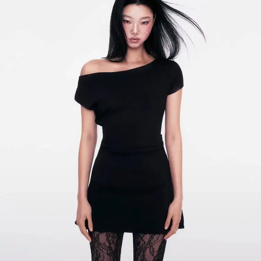 [BUNJANG] Yuhee Basic Off-Shoulder Dress Black S / 유희 베이직 오프숄더 원피스 블랙 S