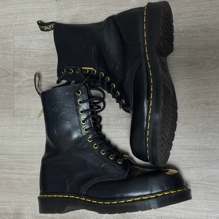 [BUNJANG] Bape x Dr. Martens 10-Eyelet Boots / 베이프 x 닥터마틴