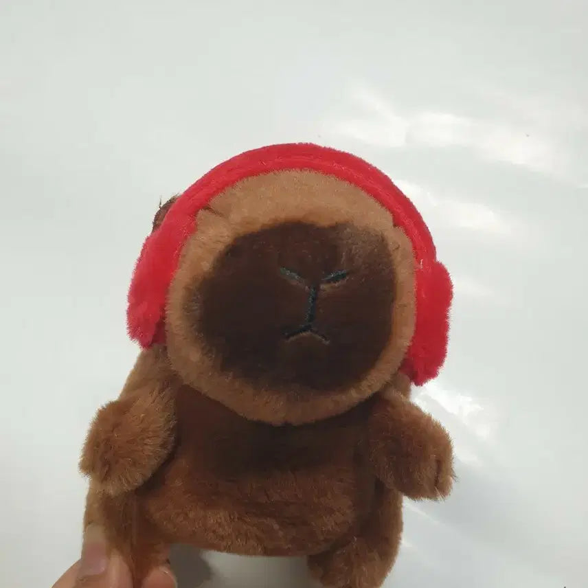 [BUNJANG] Capybara Plush Keychain with Red Earmuffs / 카피바라 귀마개 인형 키링