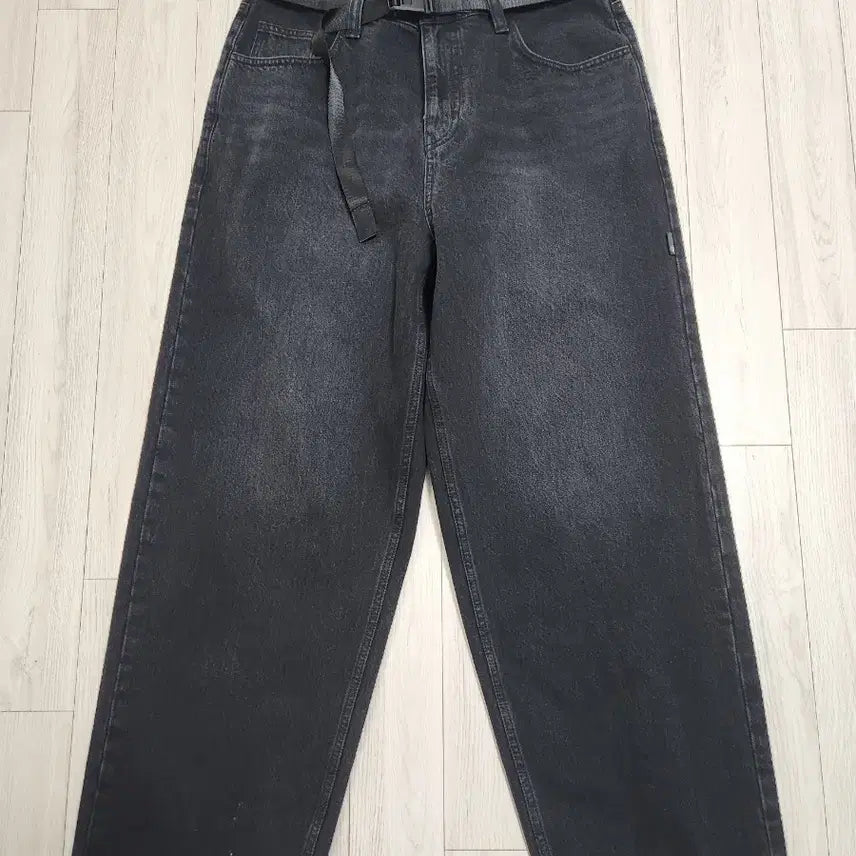[BUNJANG] Moif 26SS 6p Wide Belted Denim Pants Black M / 모이프26SS 6p 와이드 벨티드 데님 팬츠 블랙 M 사이즈 판매합니다.