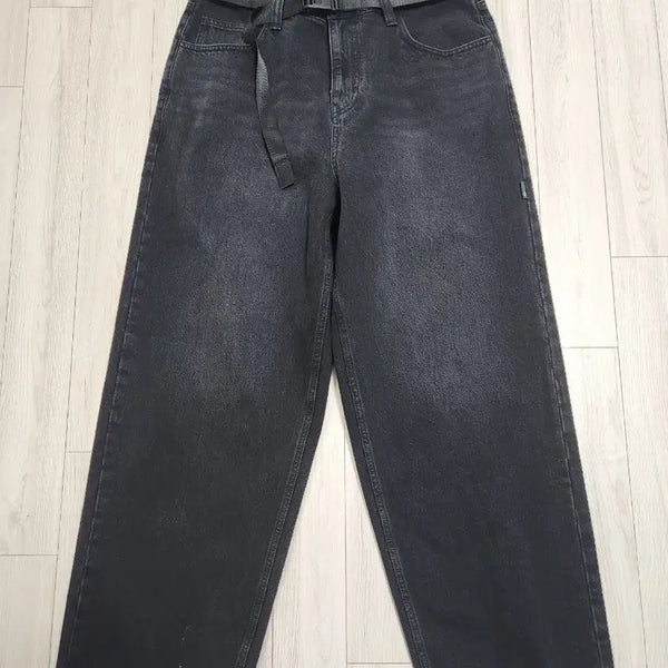[BUNJANG] Moif 26SS 6p Wide Belted Denim Pants Black M / 모이프26SS 6p 와이드 벨티드 데님 팬츠 블랙 M 사이즈 판매합니다.