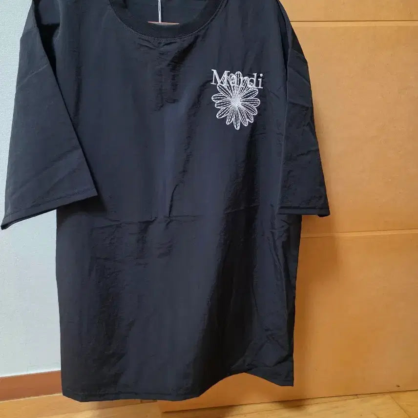 [BUNJANG] Mardi Mercredi Embroidered Logo Sweatshirt Set / 마르디우븐자수세트