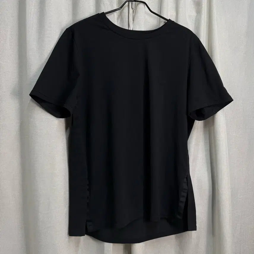 [BUNJANG] Andar Functional Loose Fit Short Sleeve T-Shirt - Size L / 안다르 트레이닝 기능성 루즈핏 트임 반팔티 L