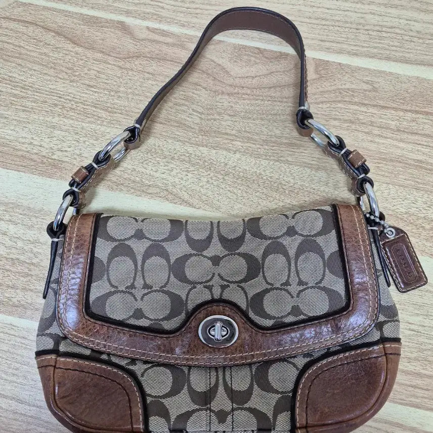 [BUNJANG] Coach Shoulder Bag / 코치가방