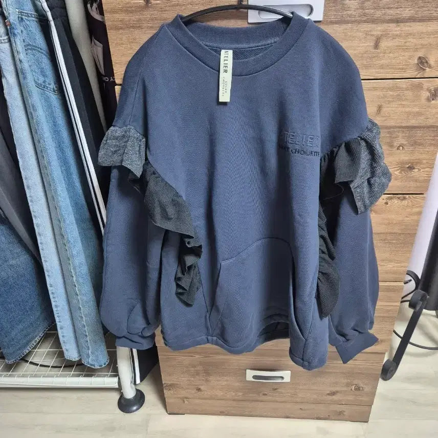 [BUNJANG] Lucky Chouette Atelier Sweatshirt / 럭키슈에뜨 겨울 맨투맨
