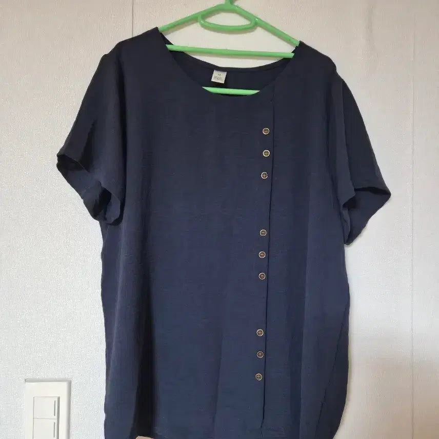 [BUNJANG] Navy Short-Sleeve Button Blouse / 네이비 반팔 단추 블라우스